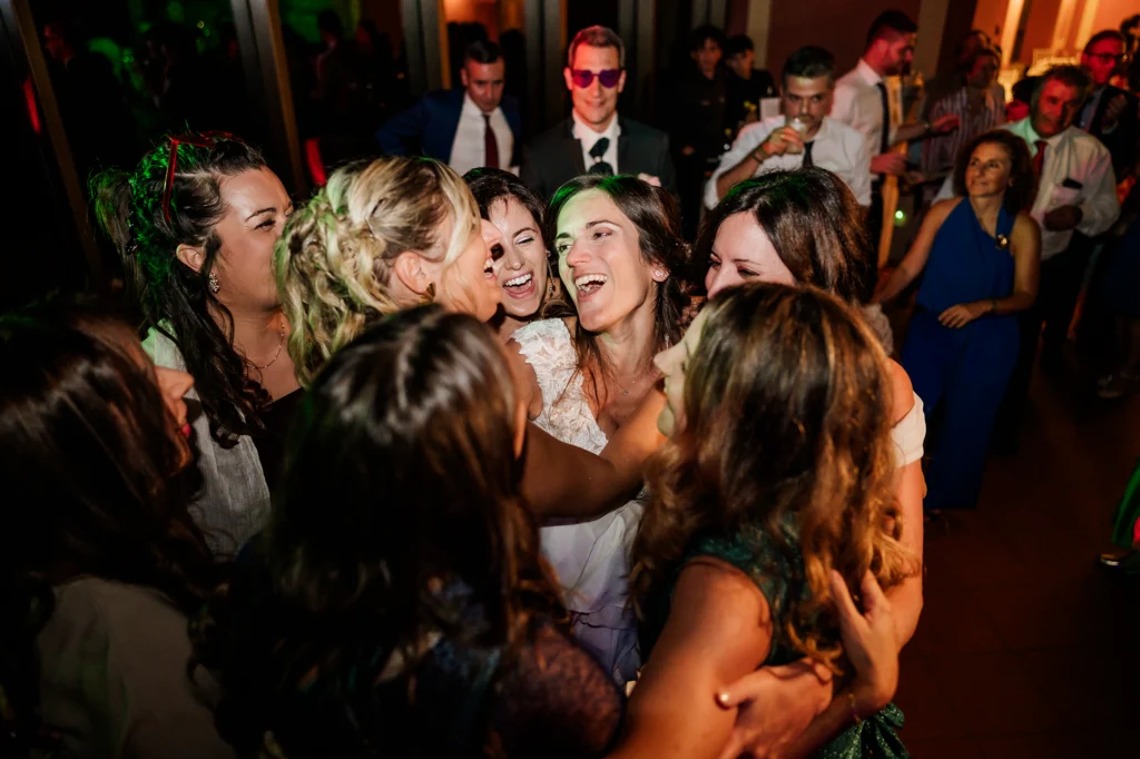 sposa con amiche